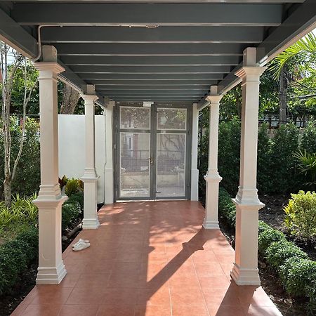 Baan Debtida Hotel Bangkok Bagian luar foto
