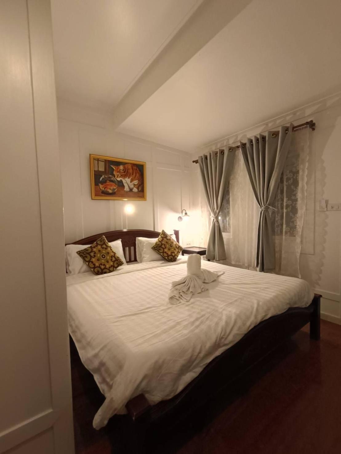 Baan Debtida Hotel Bangkok Bagian luar foto