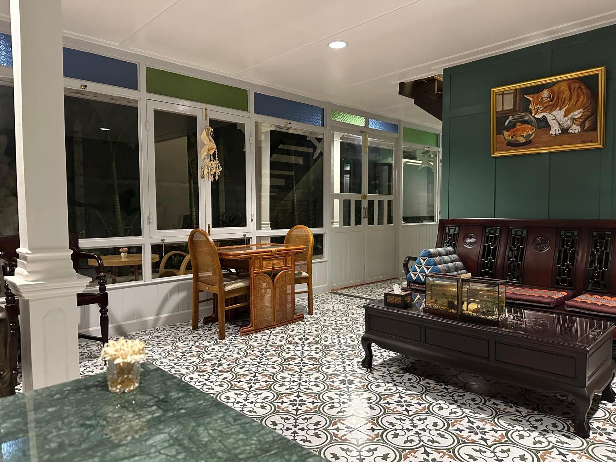 Baan Debtida Hotel Bangkok Bagian luar foto