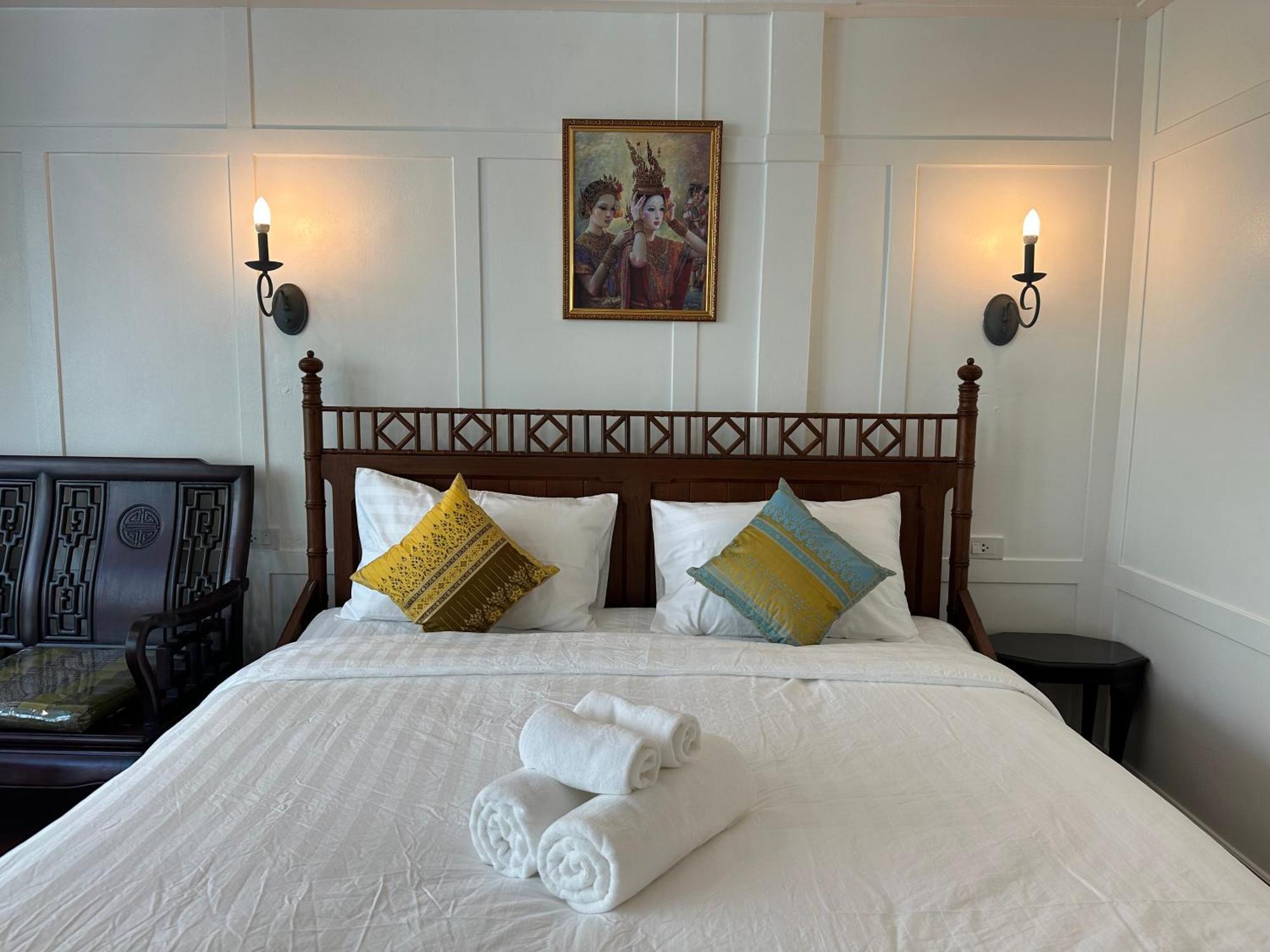 Baan Debtida Hotel Bangkok Bagian luar foto