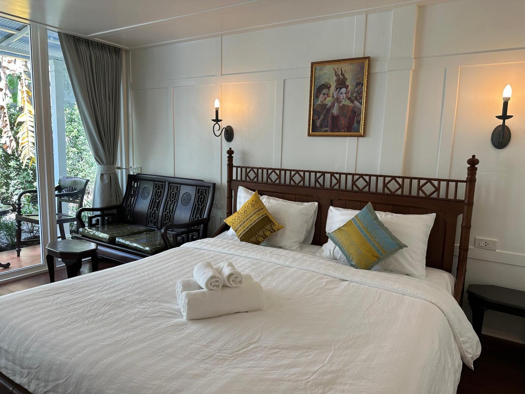 Baan Debtida Hotel Bangkok Bagian luar foto